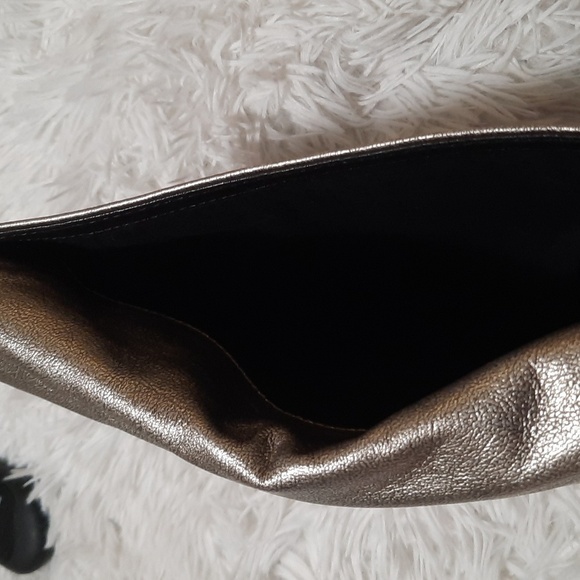 Kenneth Cole Clutch - Picture 9 of 9